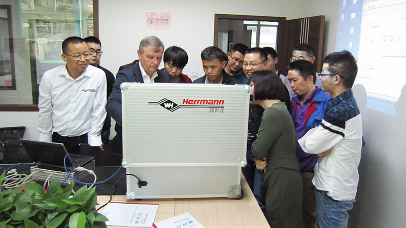 170329-德國Herrmann公司技術(shù)指導(dǎo).jpg